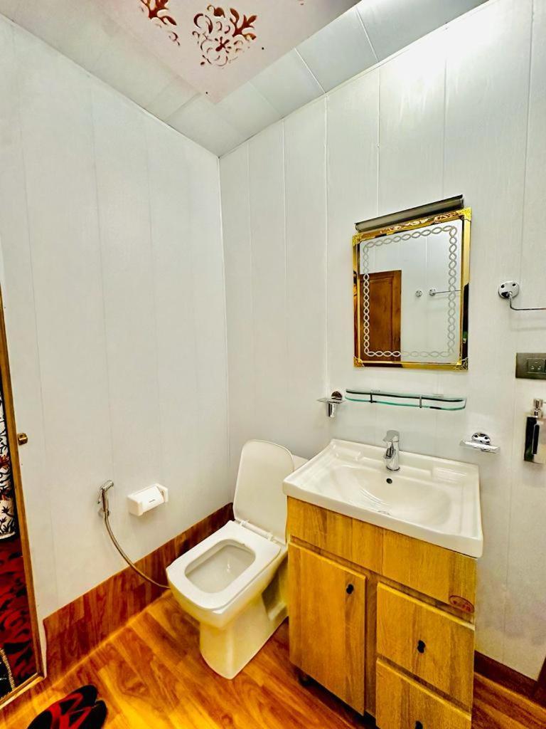מלון Srīnagar New Zealand Group Of Houseboats מראה חיצוני תמונה